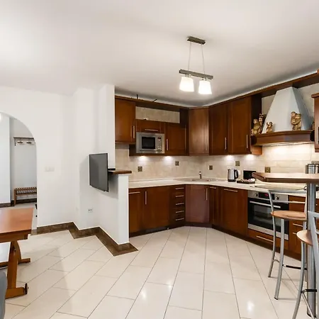 Okowita I Karat Apartment *